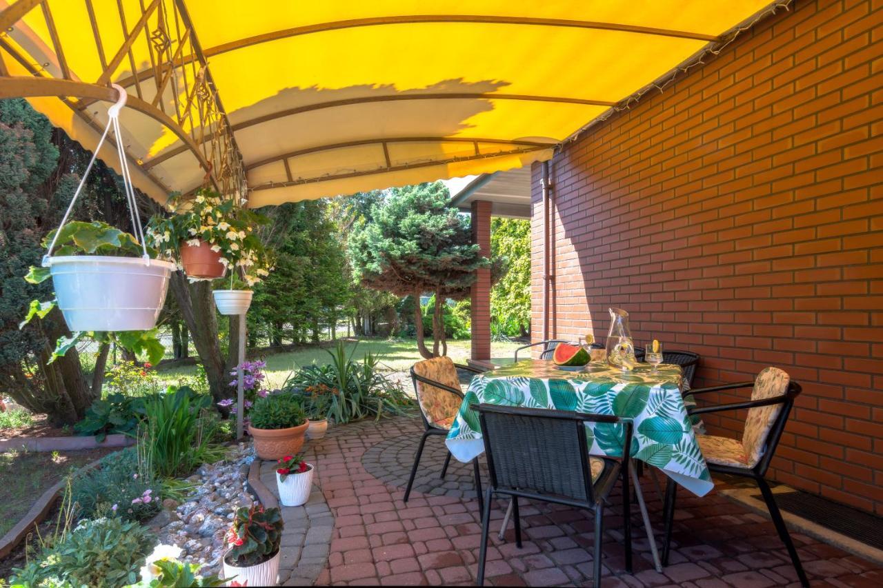 Ambrozja Dom Goscinny Kolberg Exterior foto